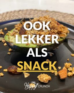 Granola hoeft niet alleen bij het ontbijt. Een klein handje kan ook een lekkere en voedzame snack zijn of gooi lekker wat over een avocado. Weer ’ns wat anders…

#granola #vers #gezond
