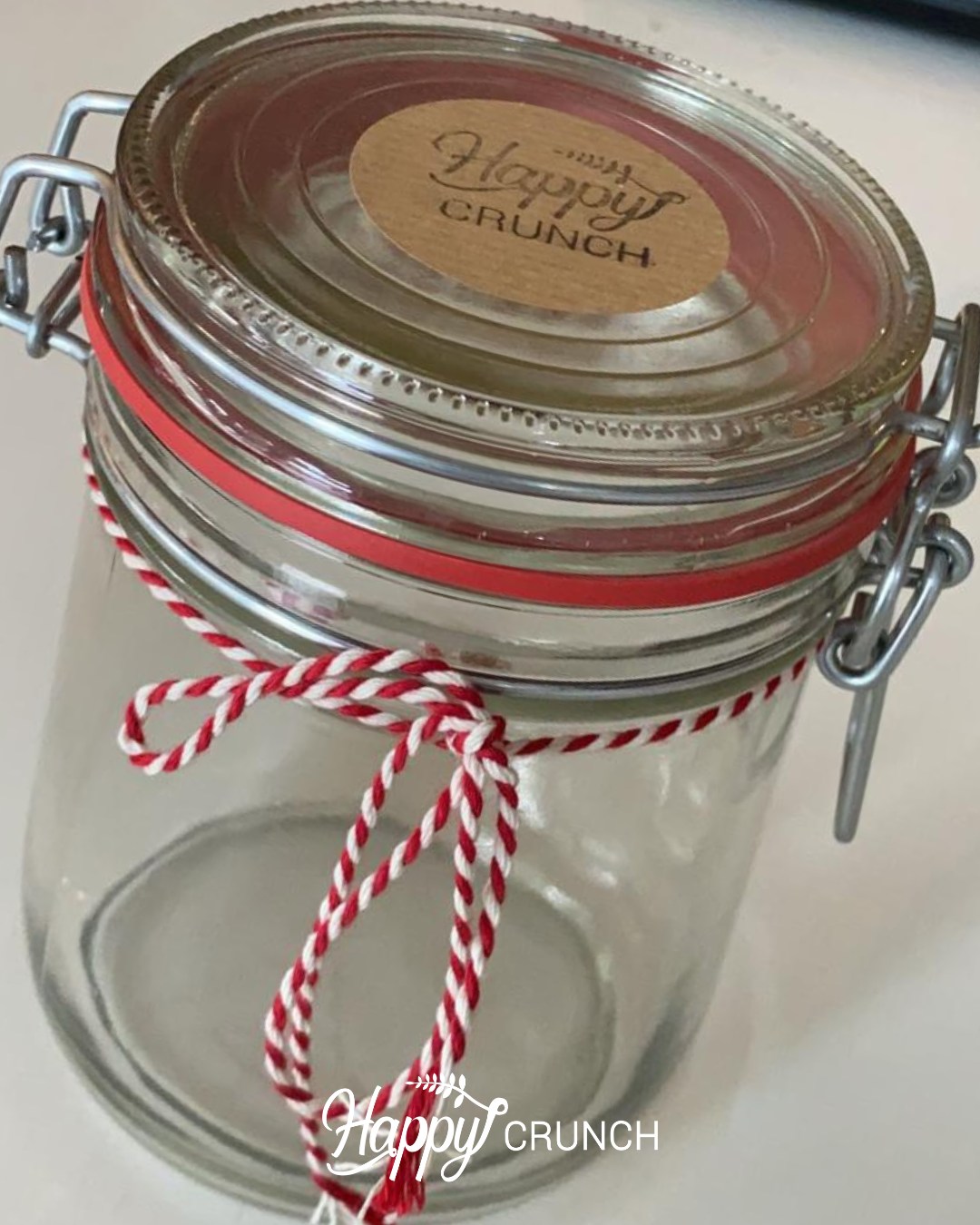 Hoe bewaar jij je Happy Crunch granola? Deze speciale weckpot ziet er leuk uit in de keuken รฉn daar blijft het lekker knapperig in! โจ
Incl. โn zakje van 400 gram granola bij mij te koop. Leuke cadeautip! โฌ 14,95 ๐
Angelique ๐ฉ๐ผโ๐ณ
#keukentip #happycrunch #bewarenmetstijl #granolaabonnement #happycrunch #flexibelgenieten #versgemaakt #thuisbezorgd
