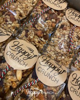 𝗗𝗲 𝗼𝘃𝗲𝗻 𝗱𝗿𝗮𝗮𝗶𝘁 𝗼𝗽 𝘃𝗼𝗹𝗹𝗲 𝘁𝗼𝗲𝗿𝗲𝗻, 𝗱𝗲 𝗴𝗲𝘂𝗿 𝘃𝗮𝗻 𝘃𝗲𝗿𝘀 𝗵𝗮𝗻𝗴𝘁 𝗶𝗻 𝗱𝗲 𝗹𝘂𝗰𝗵𝘁…

Meestal bak ik met extra veel liefde 💛 Maar in de kerstvakantie even niet!👩🏼‍🍳

Ik ben gesloten van 22-12 t/m 4-1. Maar de verkooppunten zijn voorzien van verse voorraad. 

#kerstgevoel #versgebakken #versgebakken #granolaabonnement #happycrunchmomentje #granolaabonnement #happycrunch #flexibelgenieten #versgemaakt #thuisbezorgd