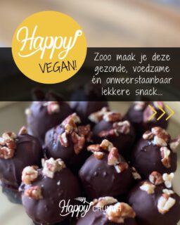 𝗗𝗲𝘇𝗲 𝘀𝗻𝗮𝗰𝗸 𝘄𝗶𝗹 𝗷𝗲 é𝗰𝗵𝘁 𝗲𝗲𝗻𝘀 𝗺𝗮𝗸𝗲𝗻! 🌱🍫 HAPPY Vegan Pecan Snacks… Voedzaam, vegan en gemaakt met o.a. volkoren havermout, pecannoten, pindakaas en pure chocolade. Perfect als tussendoortje, na het sporten of gewoon… omdat ze zó lekker zijn 😋

Het volledige recept vind je op mijn website. Bewaar ‘m alvast of stuur ‘m door naar iemand die hier blij van wordt 👀👇

Angelique 👩🏼‍🍳

#happycrunch #vegansnack #gezondsnacken #pecannoten #homemade #receptinspiratie
