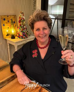 𝗗𝗲 𝗯𝗲𝘀𝘁𝗲 𝘄𝗲𝗻𝘀𝗲𝗻 𝘃𝗼𝗼𝗿 𝟮𝟬𝟮𝟲! 🎆
Op een nieuw jaar vol mooie momenten, verse granola en gezonde keuzes 🥂✨

Angelique 👩🏼‍🍳

#jarigvandaag #hiephiephoera #gelukkignieuwjaar #nieuwjaarstart #happycrunch #versgebakken #granolaabonnement #happycrunchmomentje #granolaabonnement #happycrunch #flexibelgenieten #versgemaakt #thuisbezorgd